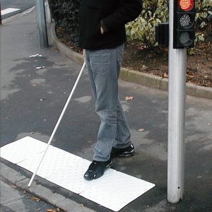 Bande d'éveil de vigilance extérieure adhésive 445mm 