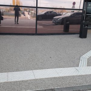 Bande d'éveil de vigilance voirie antidérapante à coller 