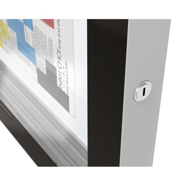 vitrine edge 54mm sur poteaux 8